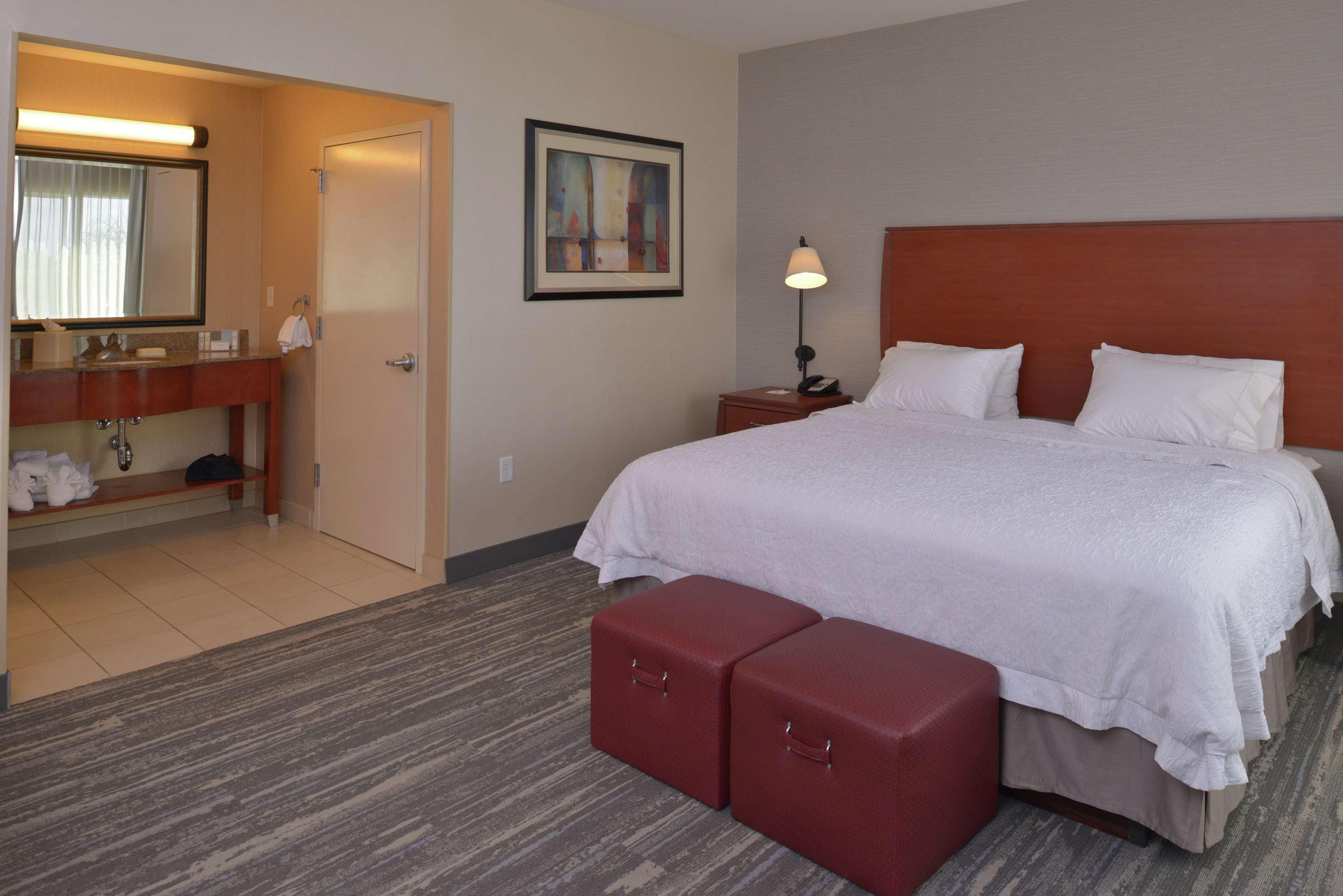 Hampton Inn And Suites Bakersfield North-Airport Bagian luar foto