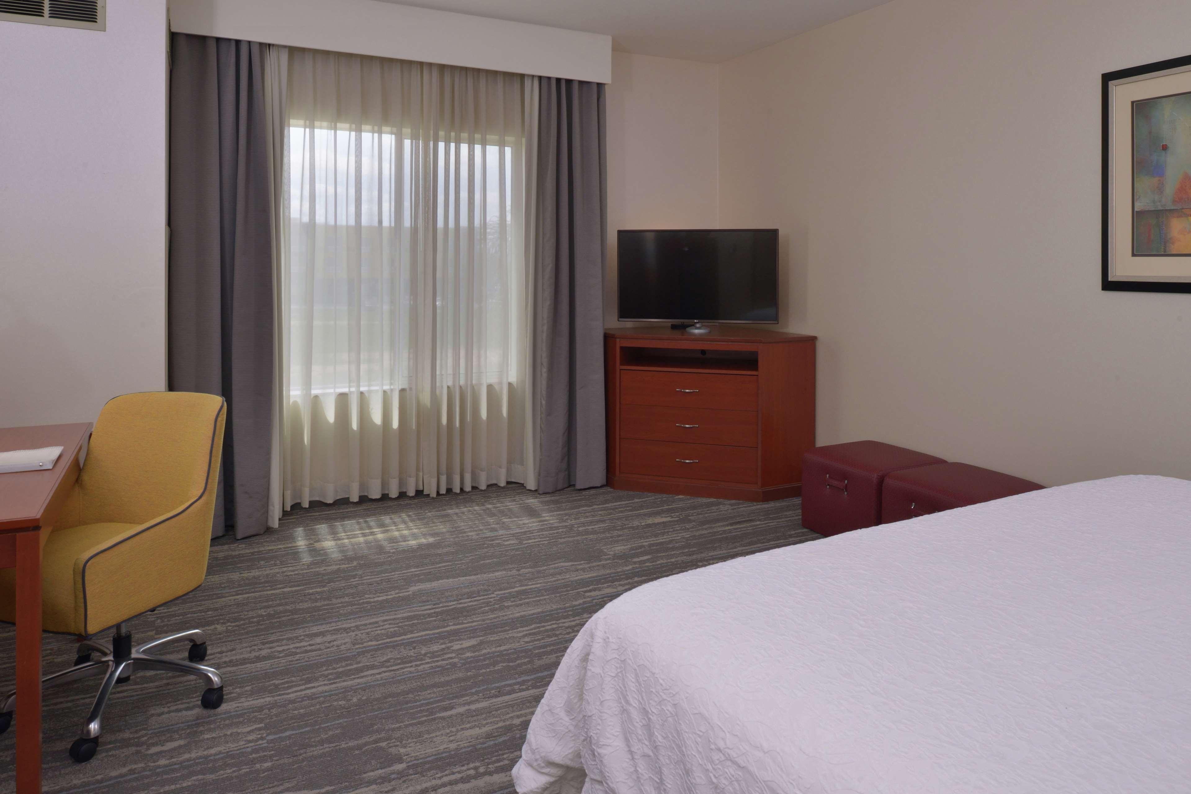 Hampton Inn And Suites Bakersfield North-Airport Bagian luar foto