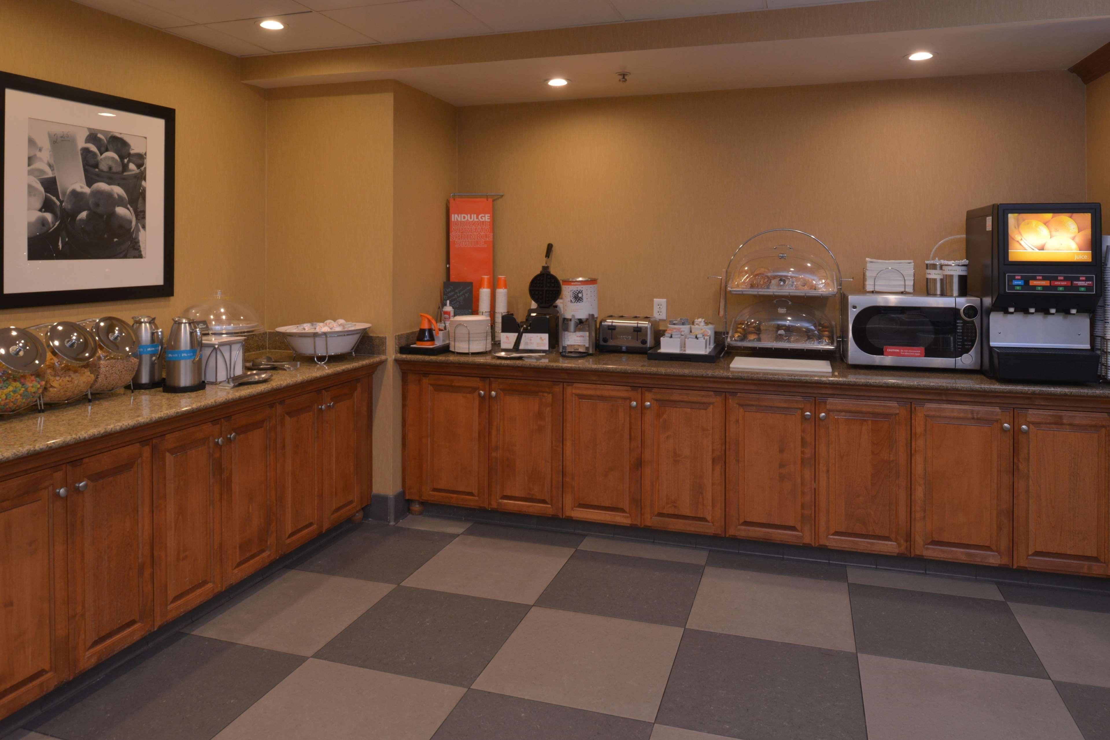 Hampton Inn And Suites Bakersfield North-Airport Bagian luar foto