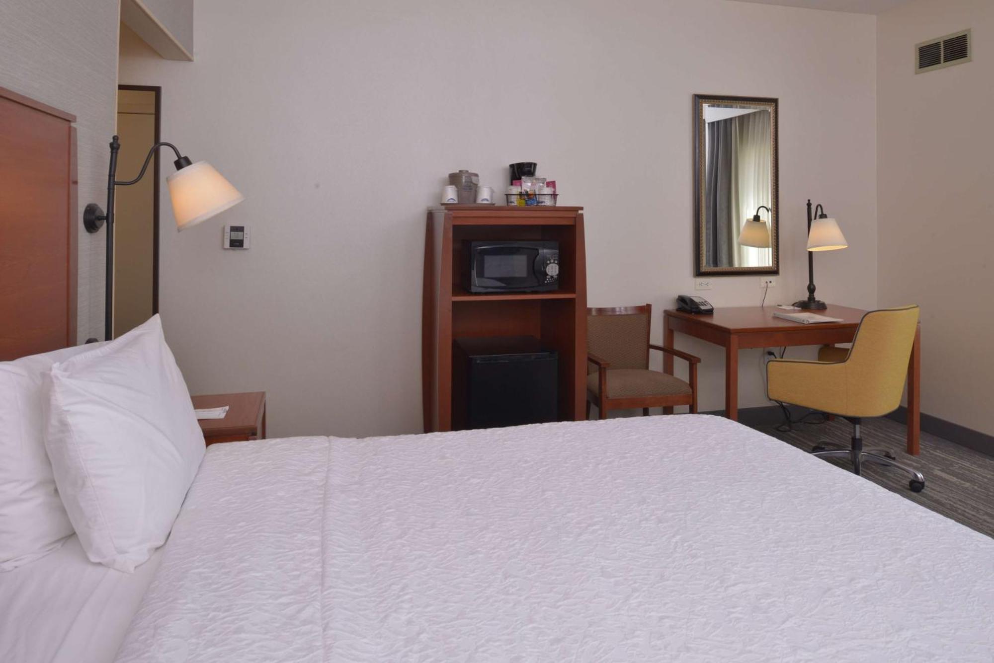 Hampton Inn And Suites Bakersfield North-Airport Bagian luar foto
