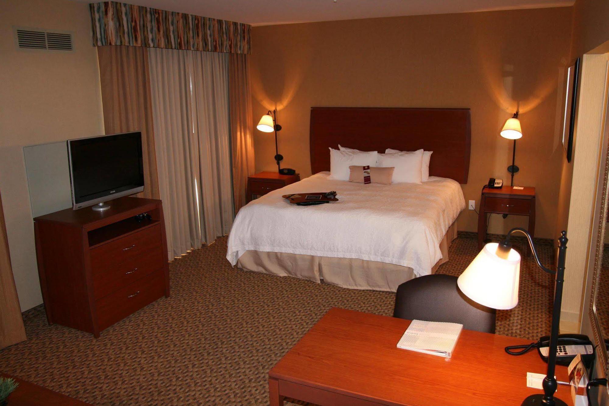 Hampton Inn And Suites Bakersfield North-Airport Ruang foto